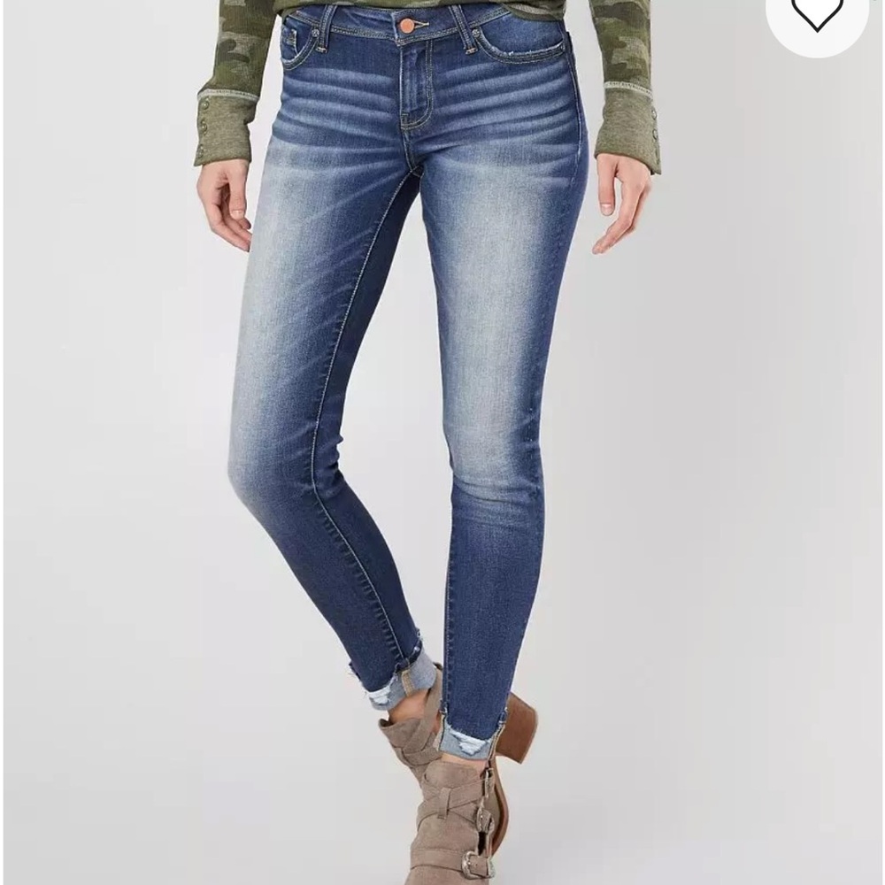 Buckle Women's Faded Indigo Skinny Jeans
